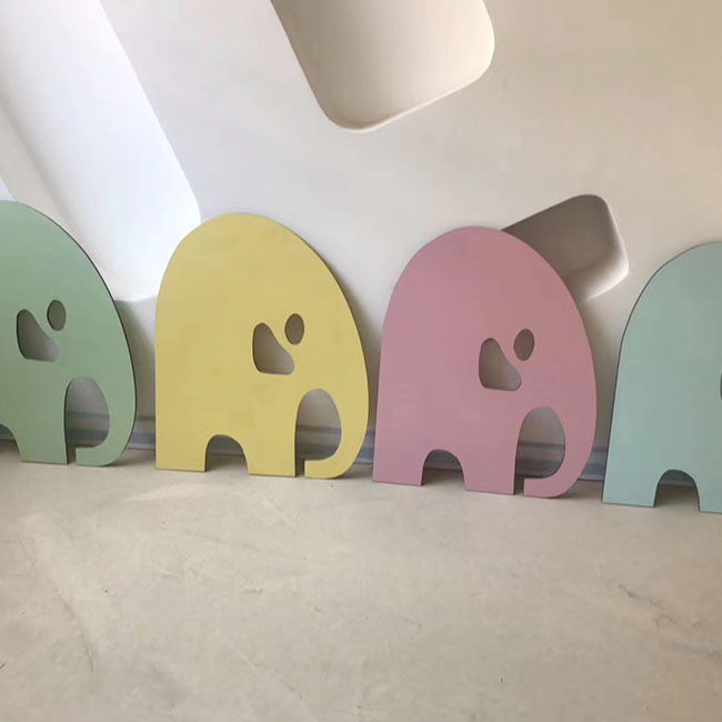 儿童卫生间隔